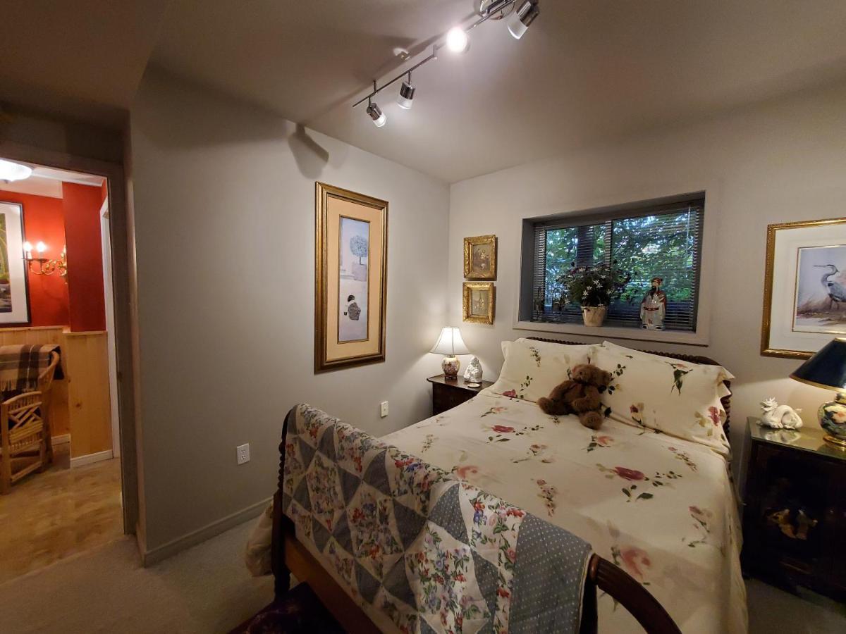 Shambhala Bed And Breakfast Buckhorn Exterior photo
