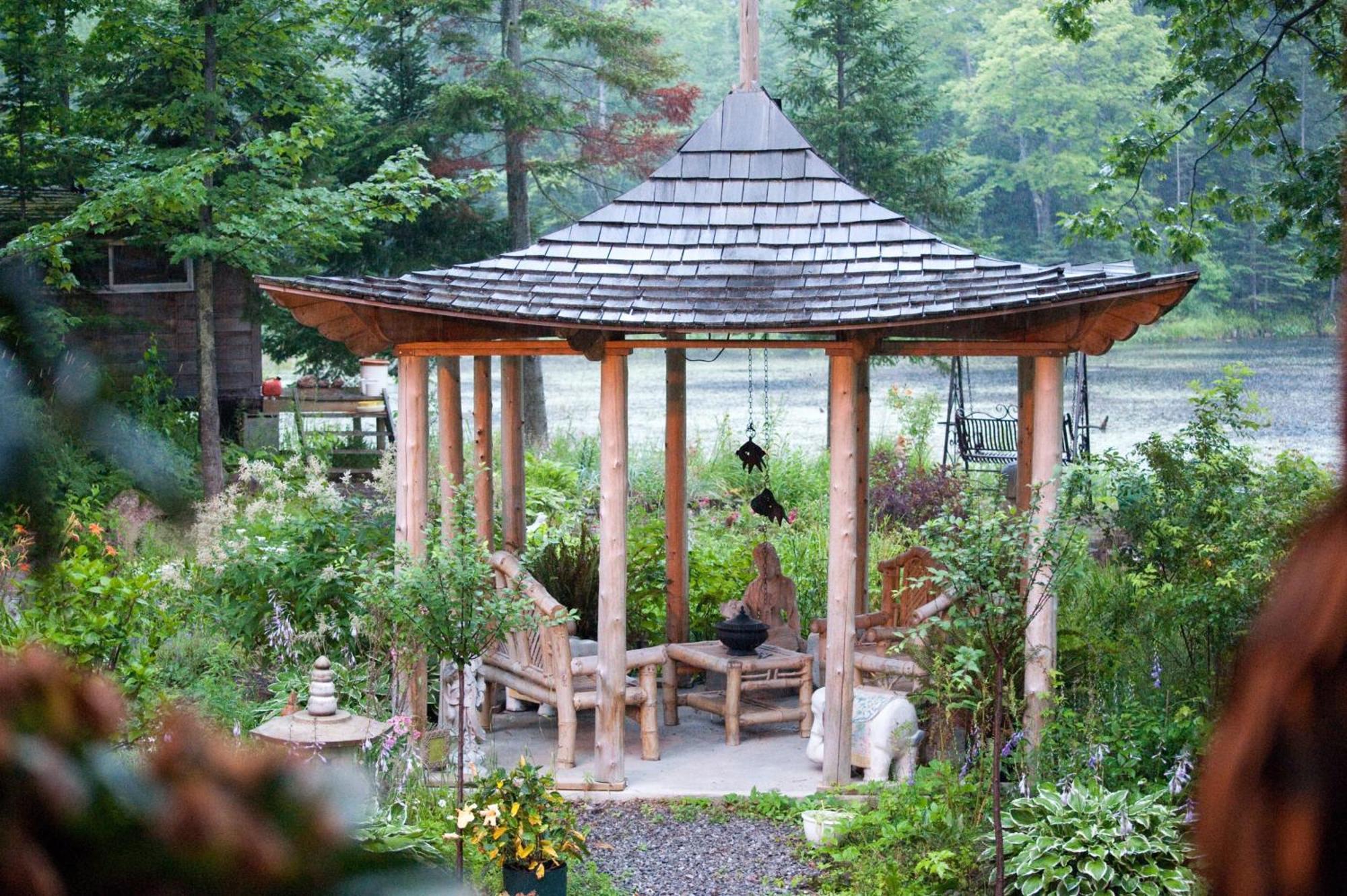 Shambhala Bed And Breakfast Buckhorn Exterior photo