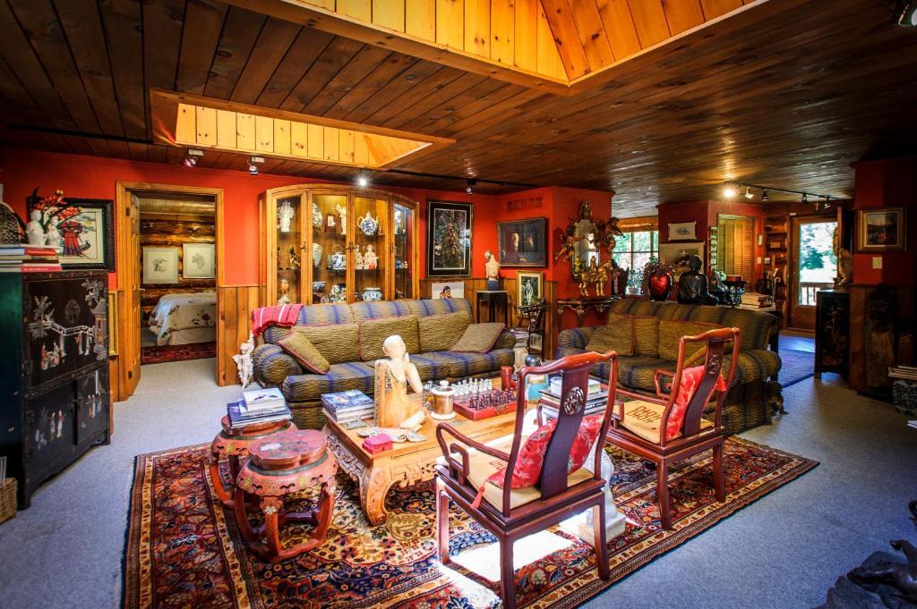 Shambhala Bed And Breakfast Buckhorn Exterior photo